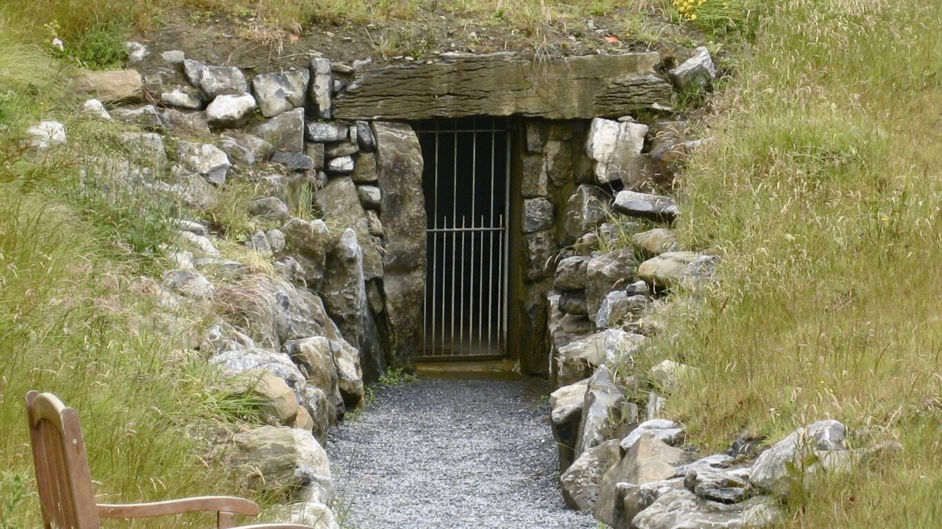Entrance_to_Doolin_Cave