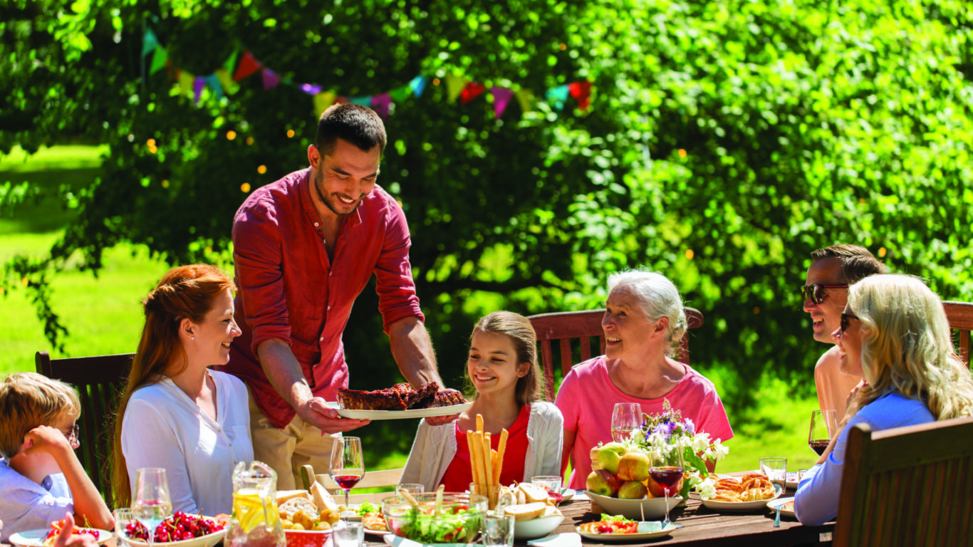 Leisure,,Holidays,And,People,Concept,-,Happy,Family,Having,Festive